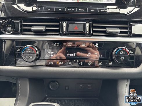 Used 2025 Nissan Pathfinder SL FWD image 4
