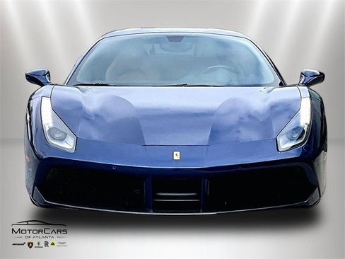 Used 2018 Ferrari 488 GTB image 3