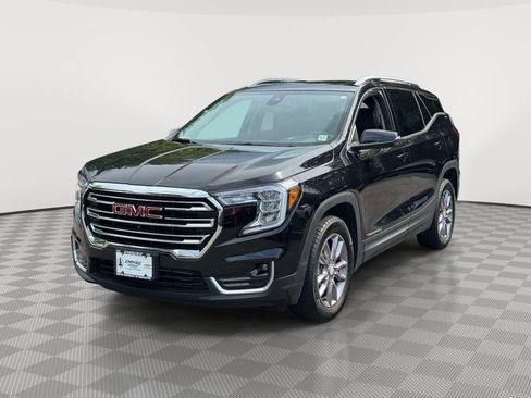 Used 2023 GMC Terrain SLT w/ Infotainment Package II AWD/4WD image 3
