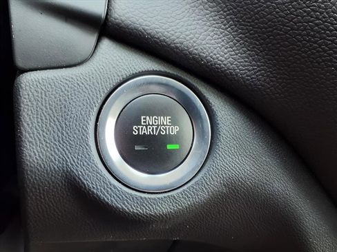 Used 2021 Chevrolet Equinox LT image 19