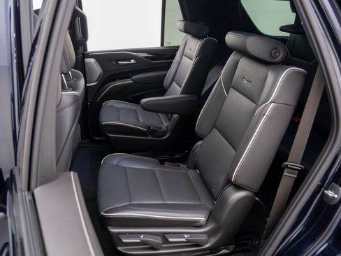 Used 2021 Cadillac Escalade Sport w/ Driver Assist Tech Package image 20