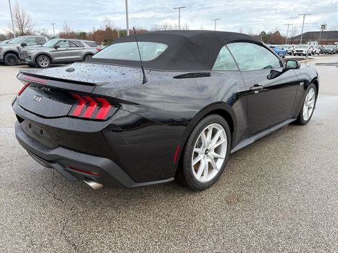 Used 2025 Ford Mustang GT Premium image 7