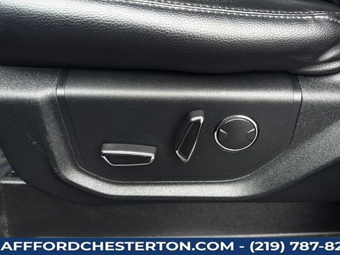Used 2019 Ford Expedition XLT w/ Equipment Group 202A AWD/4WD image 15