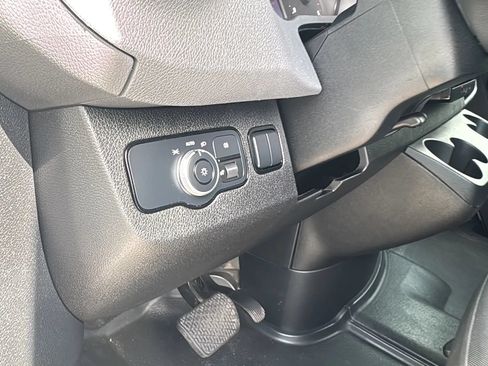 Used 2021 Freightliner Sprinter 2500 RWD image 17