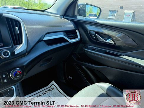 Used 2023 GMC Terrain SLT w/ Infotainment Package II AWD/4WD image 12