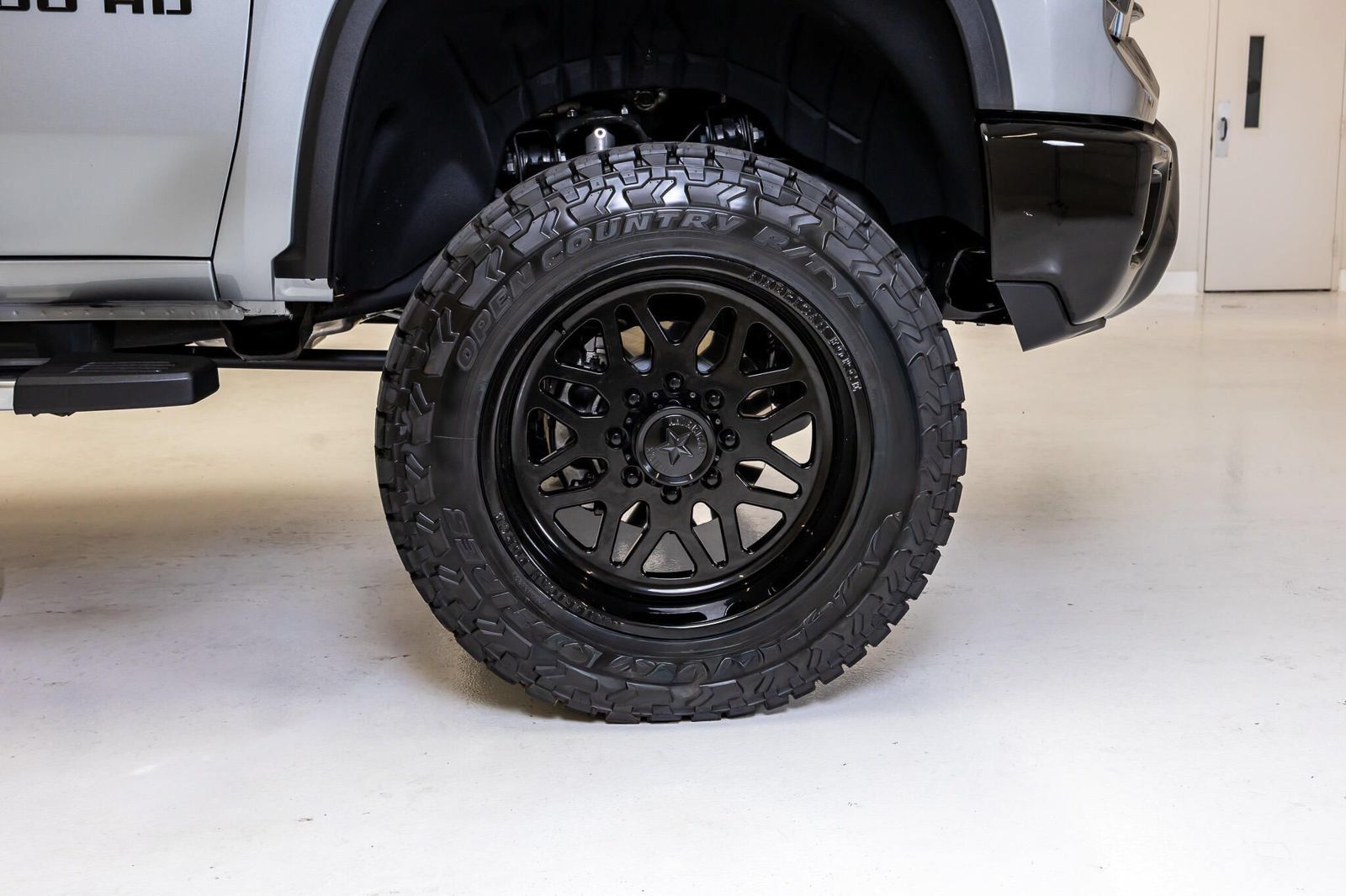 Used 2026 Chevrolet Silverado 2500 LTZ w/ LTZ Plus Package AWD/4WD image 12