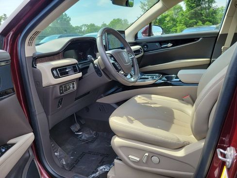 Used 2023 Lincoln Nautilus Reserve w/ Equipment Group 201A AWD/4WD image 8