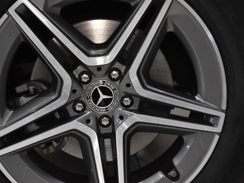 Certified 2024 Mercedes-Benz GLE 580 4MATIC image 12