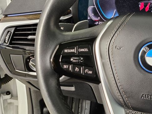 Used 2023 BMW 530e 530e iPerformance w/ Convenience Package image 30