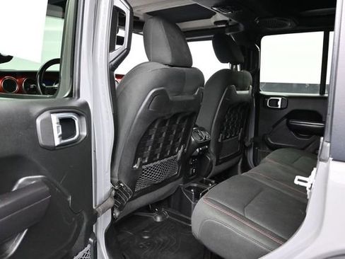 Used 2019 Jeep Wrangler Unlimited Rubicon w/ LED Lighting Group AWD/4WD image 23