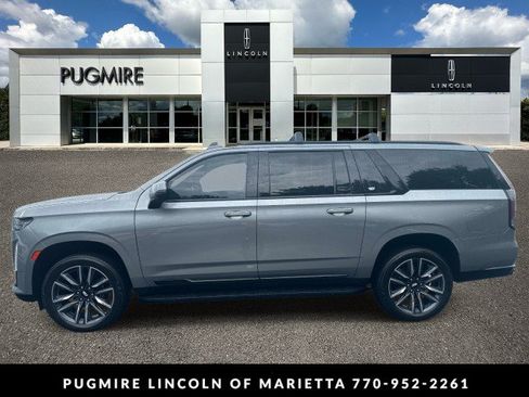 Used 2023 Cadillac Escalade ESV Sport w/ Touring Package AWD/4WD image 4
