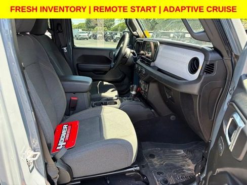 Used 2025 Jeep Wrangler Unlimited Sport AWD/4WD image 11