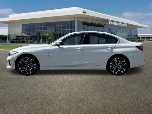 Certified 2025 BMW 330i Sedan RWD image 6