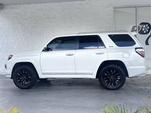 Used 2017 Toyota 4Runner Limited RWD image 5