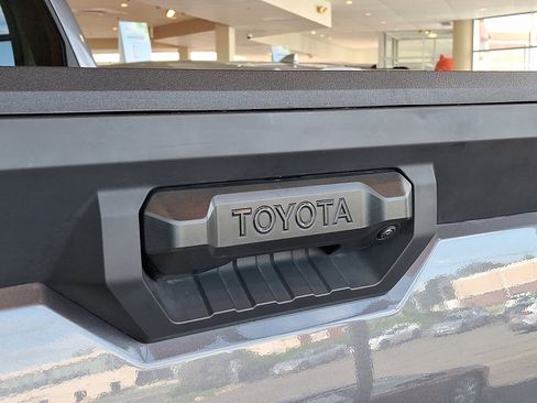 Used 2025 Toyota Tundra SR5 AWD/4WD image 30