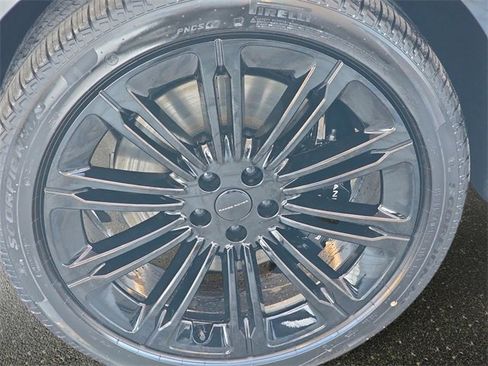 New 2026 Land Rover Range Rover Long Wheelbase SE image 19