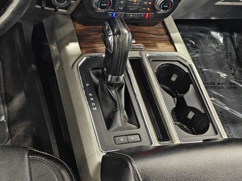 Used 2018 Ford F150 Lariat w/ Equipment Group 502A Luxury AWD/4WD image 9