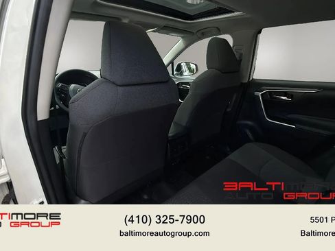 Used 2022 Toyota RAV4 XLE w/ Convenience Package FWD image 30