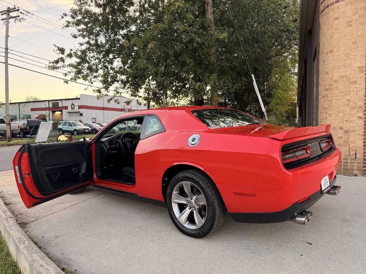 Used 2019 Dodge Challenger SXT RWD image 22
