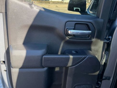 Used 2019 Chevrolet Silverado 1500 Custom w/ Custom Convenience Package image 42