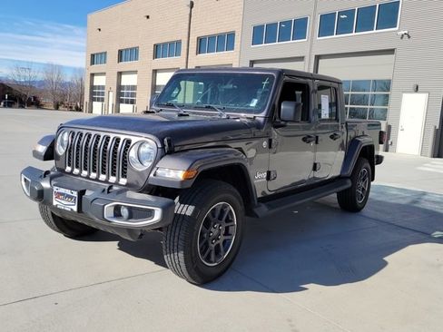 Used 2020 Jeep Gladiator Overland image 4