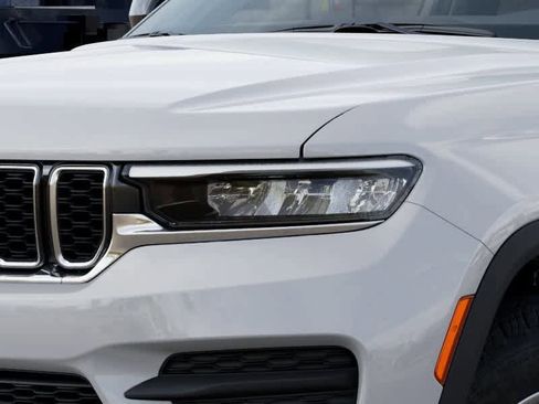 New 2025 Jeep Grand Cherokee Laredo X image 10