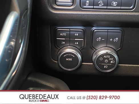 Used 2023 GMC Yukon AT4 w/ Technology Package AWD/4WD image 25