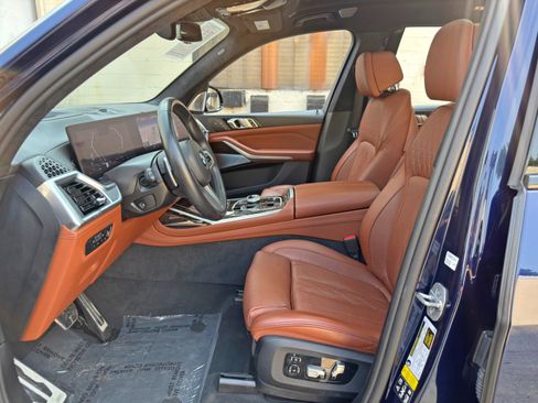 Used 2023 BMW X7 xDrive40i w/ Executive Package AWD/4WD image 17