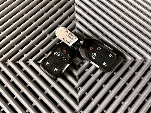 Used 2021 Chevrolet Silverado 1500 RST w/ Convenience Package II image 10