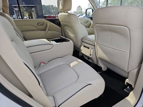 Used 2024 INFINITI QX80 Luxe w/ Cargo Package image 14