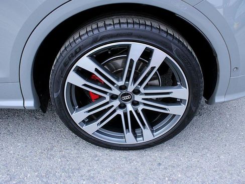 Used 2019 Audi SQ5 Prestige w/ Prestige Package image 19