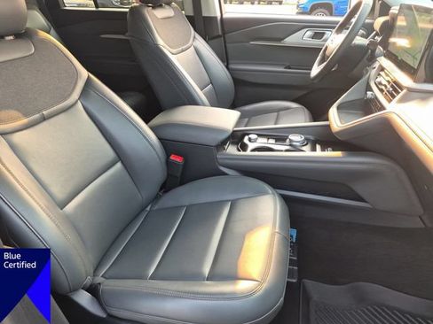 Certified 2025 Ford Explorer Active w/ Active Comfort Package RWD image 36