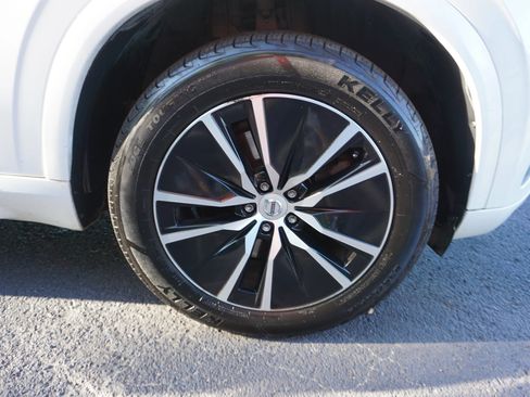 Used 2016 Volvo XC90 T5 Momentum AWD/4WD image 40