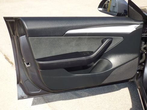 Used 2023 Tesla Model 3 Standard Range RWD image 19