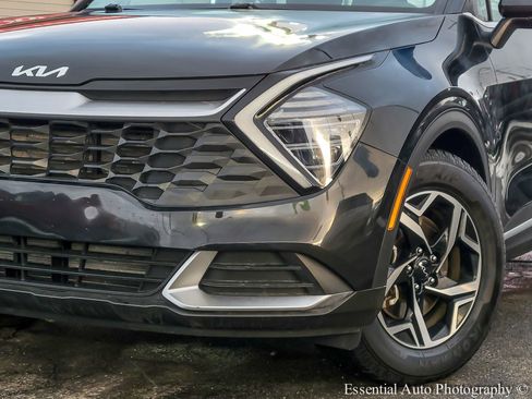 Used 2024 Kia Sportage LX image 30