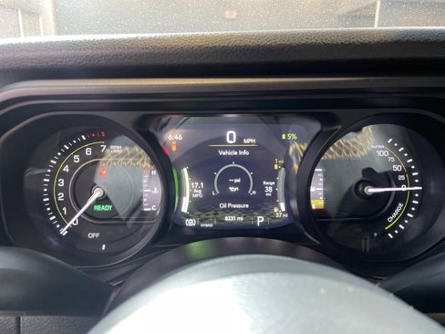 Used 2025 Jeep Wrangler Sport S image 21