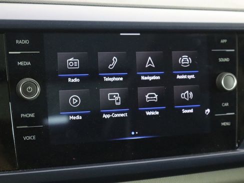 Used 2023 Volkswagen Taos SE w/ Panoramic Sunroof Package image 35