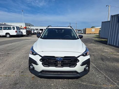Used 2025 Subaru Crosstrek 2.5i Premium AWD/4WD image 9