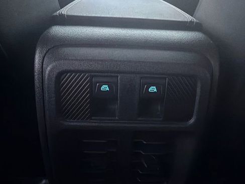 Used 2025 Ford Bronco Badlands AWD/4WD image 18