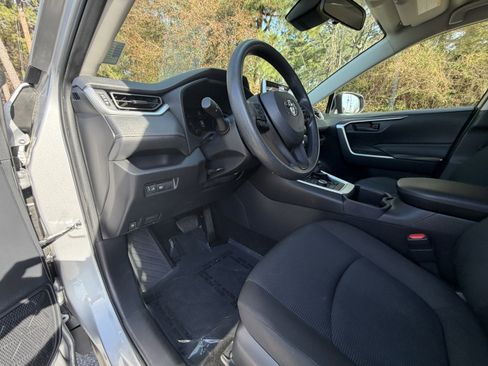 Used 2024 Toyota RAV4 LE image 11