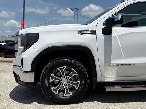 Used 2023 GMC Sierra 1500 SLE AWD/4WD image 5