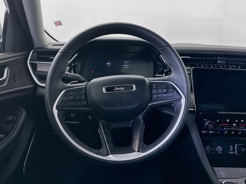 Used 2023 Jeep Grand Cherokee 4WD 4xe w/ Luxury Tech Group II image 18