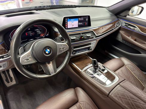 Used 2020 BMW 750i xDrive w/ Executive Package AWD/4WD image 26