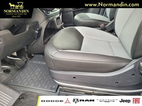 Used 2024 RAM ProMaster 2500 w/ Quick Order Package 22G SLT FWD image 17