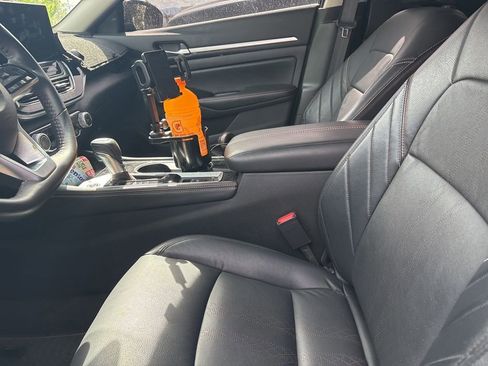 Used 2024 Nissan Altima 2.5 SR w/ SR Premium Package image 10