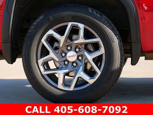 Used 2024 GMC Sierra 1500 SLT AWD/4WD image 9