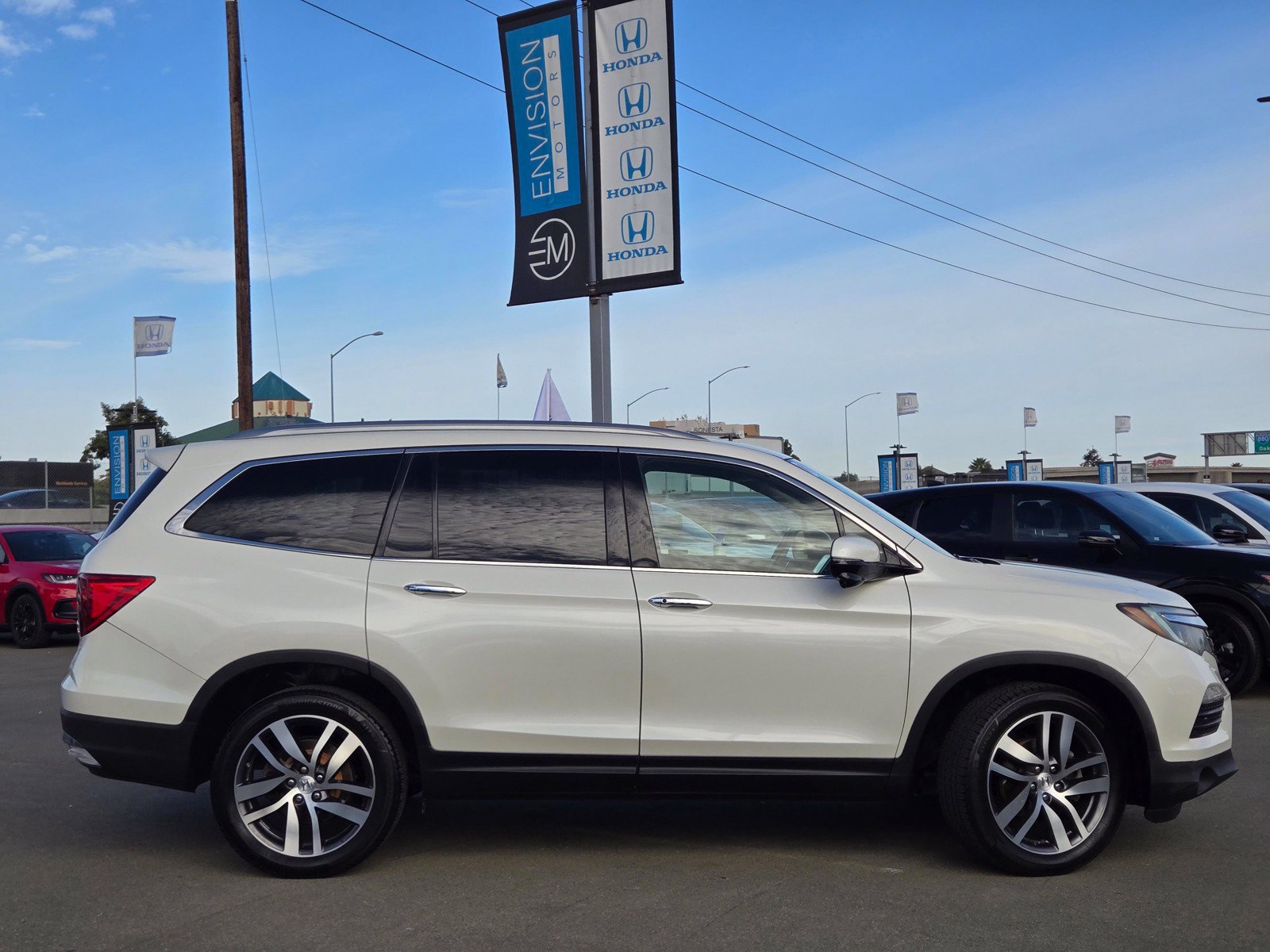 Used 2018 Honda Pilot Touring image 8