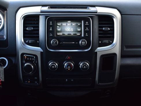 Used 2020 RAM 1500 Classic SLT AWD/4WD image 31