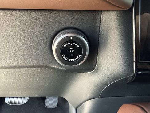 New 2026 Lincoln Navigator Reserve AWD/4WD image 29