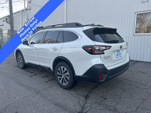 Used 2021 Subaru Outback Premium image 9
